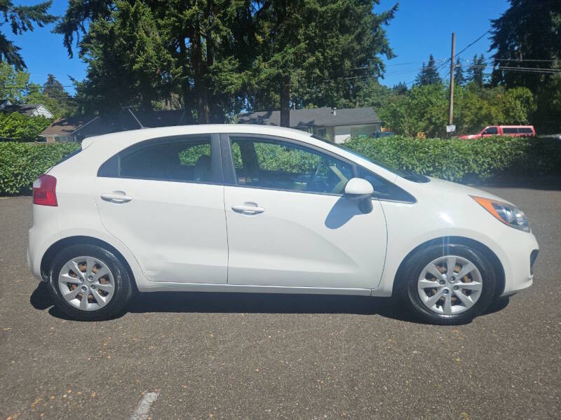 kia rio 5-door 2012 KNADM5A31C6032921 image kia rio 5-door 2012 KNADM5A31C6032921 image